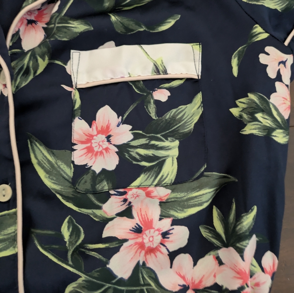 Victoria's Secret Satin Floral Pajamas - Picture 4 of 6